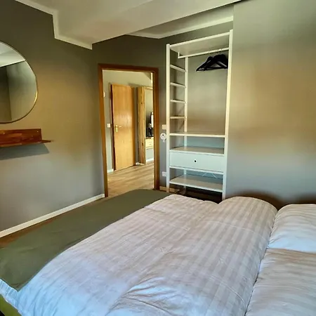 Chez Pheline * בוכום