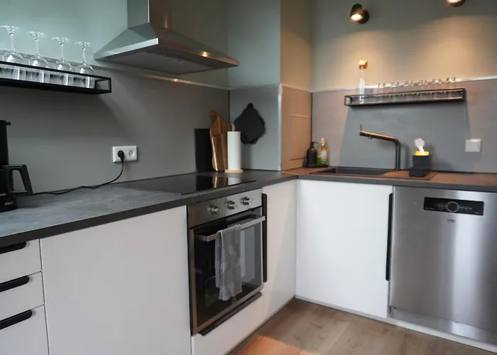 Chez Pheline * בוכום